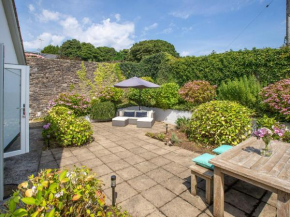 2 Coachman's Cottage
